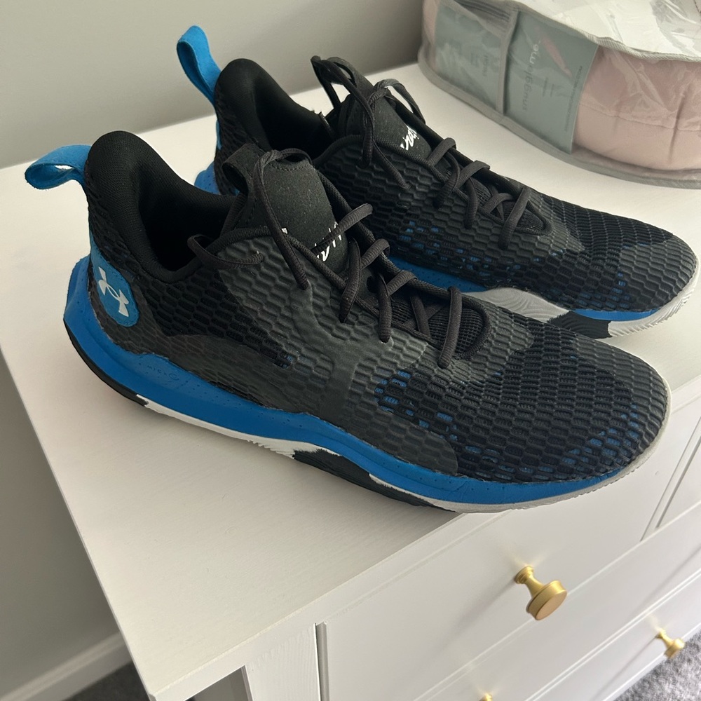 Under Armor Anatomix Mens Basketball Shoes, 13